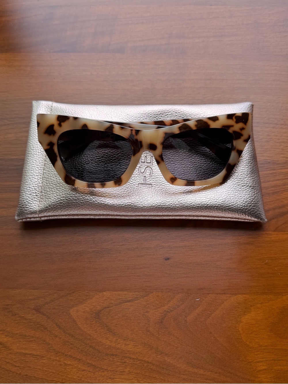 I-SEA Tortoiseshell Cat-Eye Sunglasses